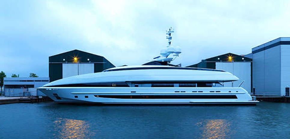 Crazy Me Charter Yacht