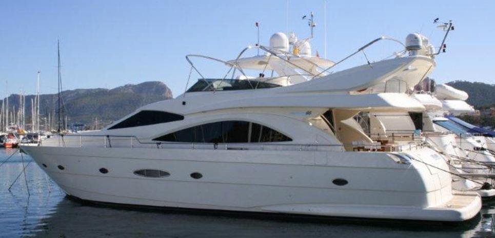Cridamar Charter Yacht