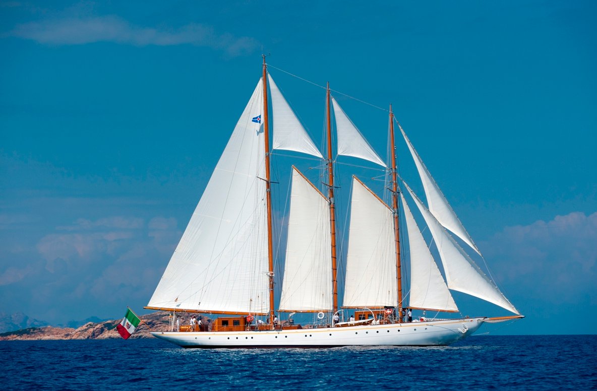 Croce del Sud Charter Yacht