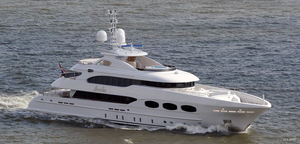 Crystalady Charter Yacht