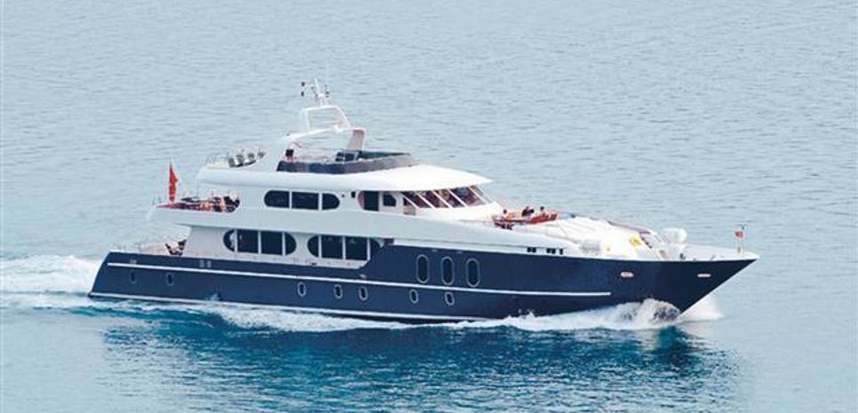 Dar Charter Yacht