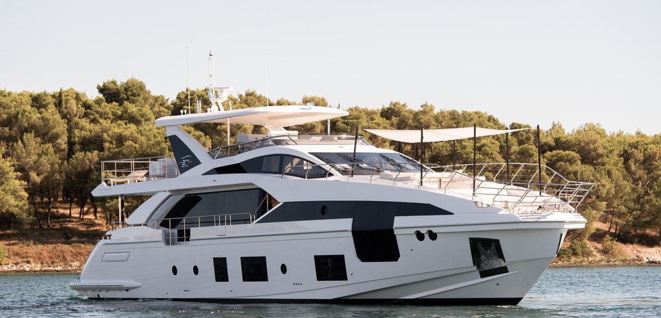 Dawo Charter Yacht
