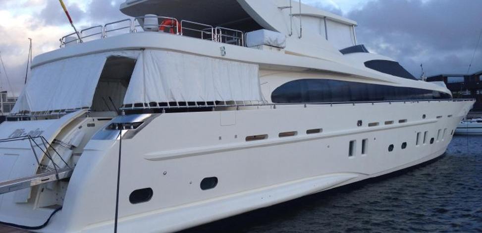 Destino Charter Yacht
