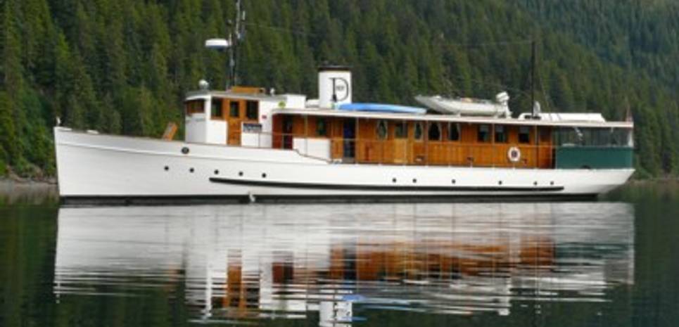 Discovery Charter Yacht