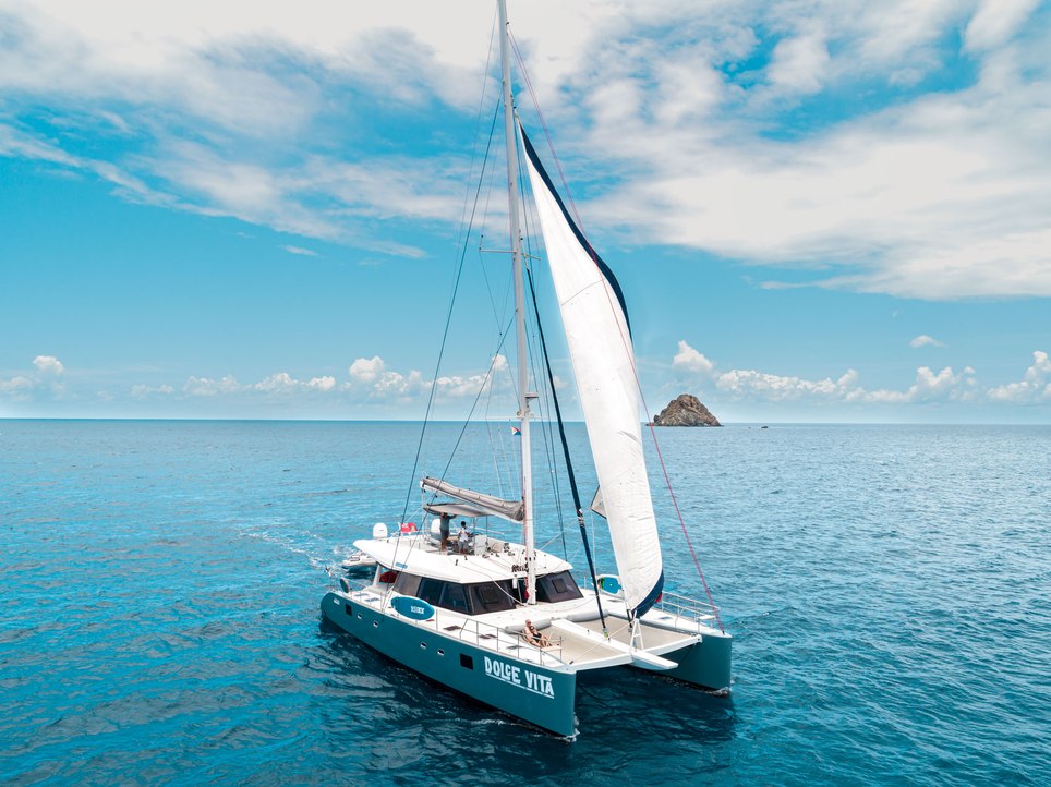 Dolcevitacat Charter Yacht
