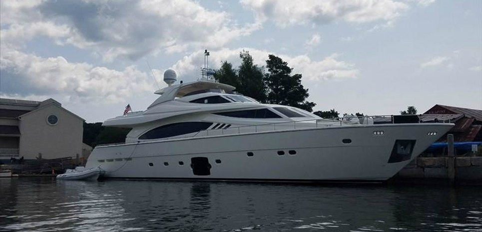Dot Calm Charter Yacht