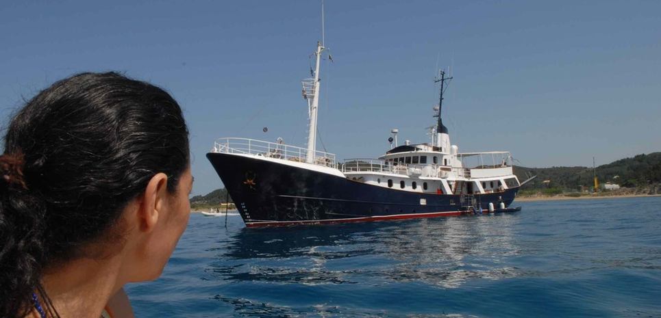 Drenec Charter Yacht