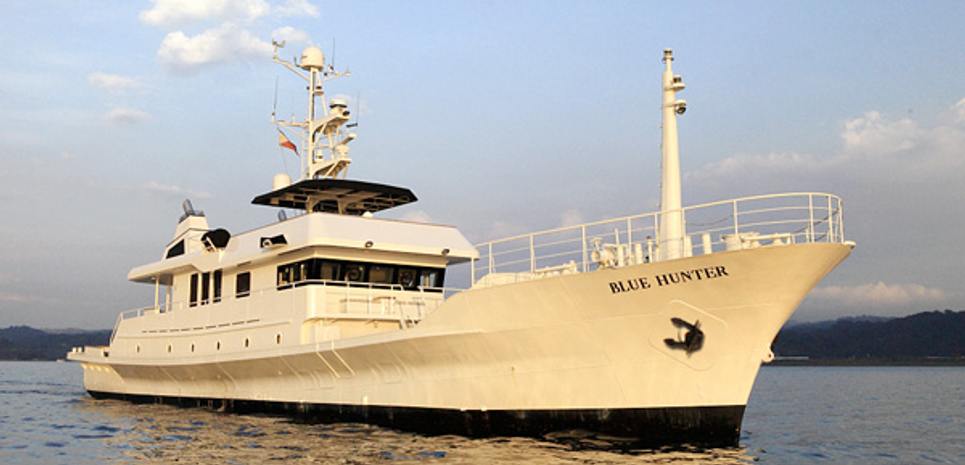 Dr.No Charter Yacht