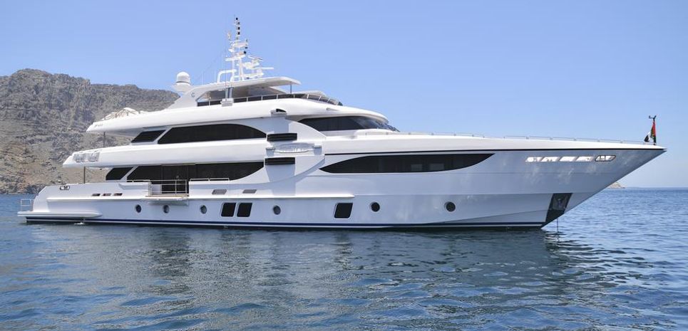 Dubai Star Charter Yacht