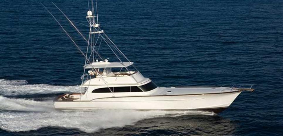 El Cazador Charter Yacht