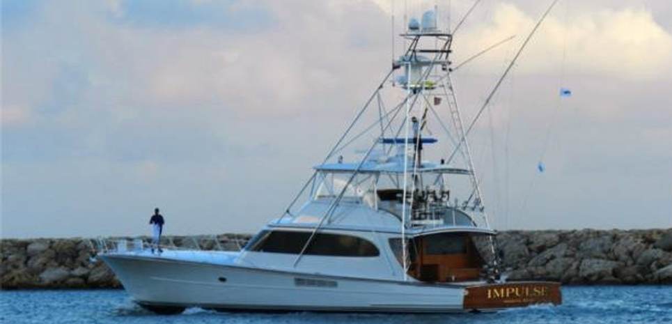 El Chupacabra Charter Yacht