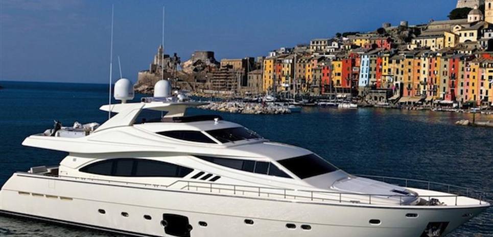 El Piacciere Charter Yacht