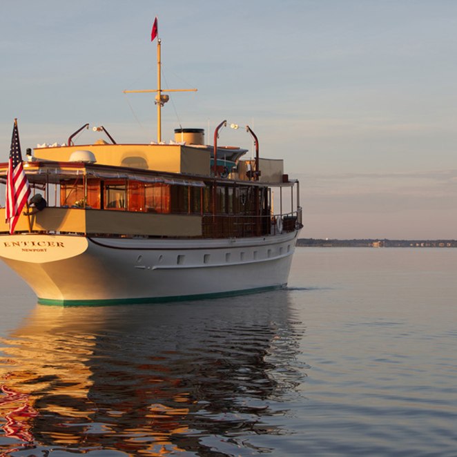 ENTICER Yacht Photos - Mathis Yacht Building | Yacht Charter Fleet