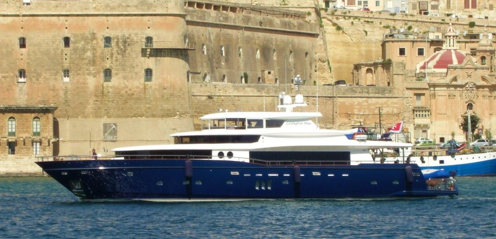 Escapade Q Charter Yacht