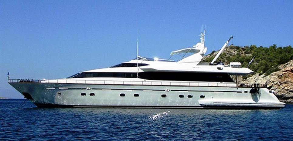 Falcon Island Charter Yacht
