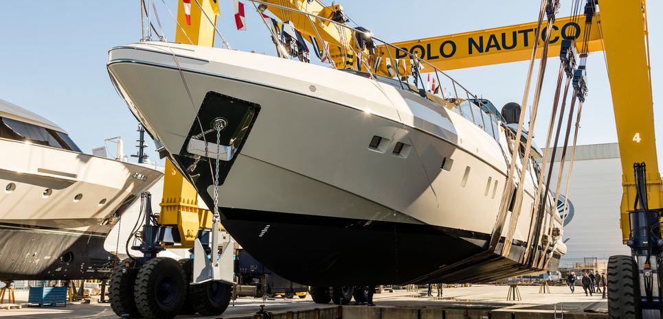 Fanamax Charter Yacht