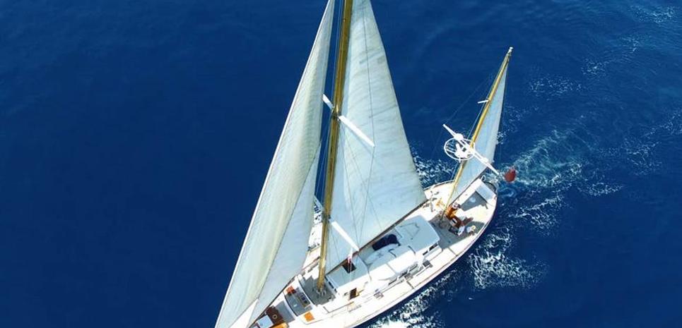 Fei-Seen Charter Yacht