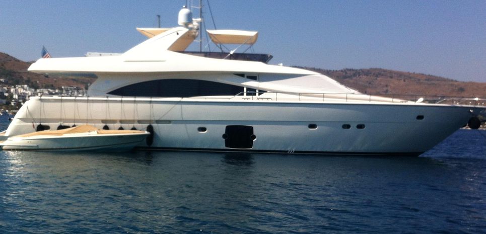 Ferretti 83' Charter Yacht