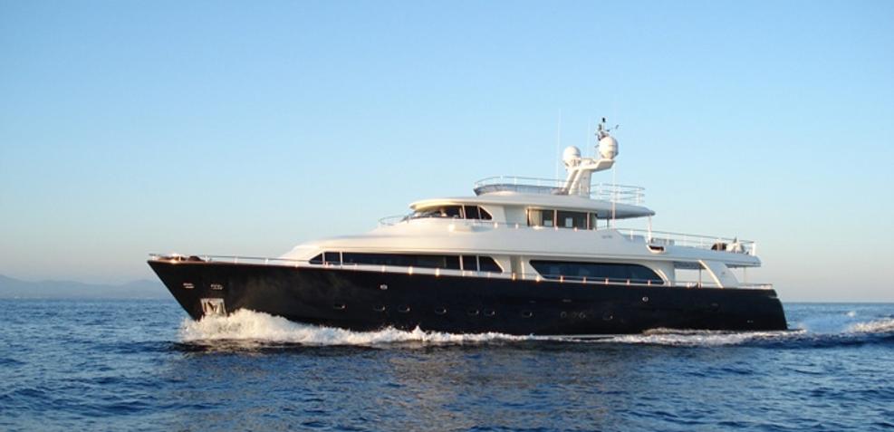 ferretti yachts custom line 97