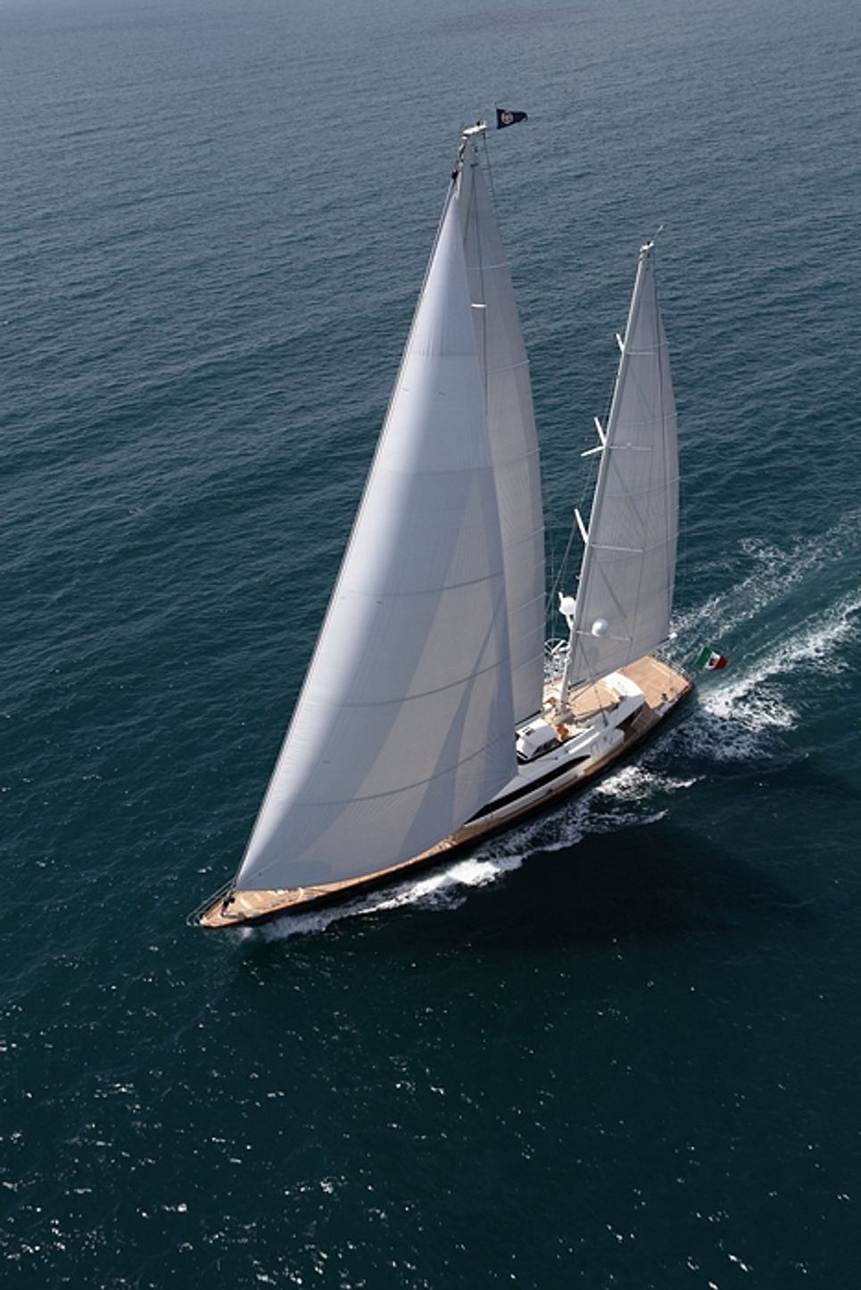 Fidelis Charter Yacht