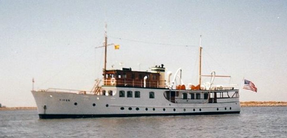 Fifer Charter Yacht