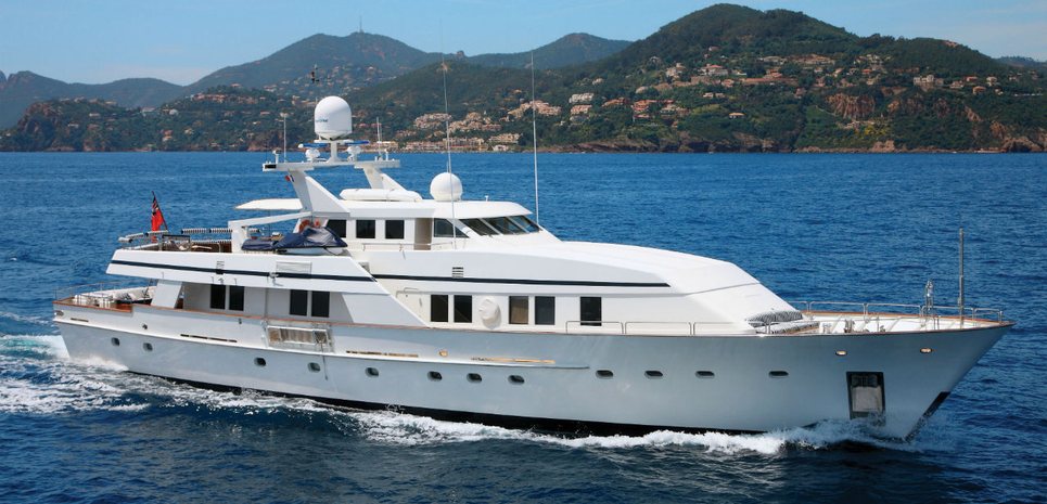 Fiorente Charter Yacht