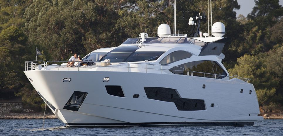 Freaky Franks Charter Yacht