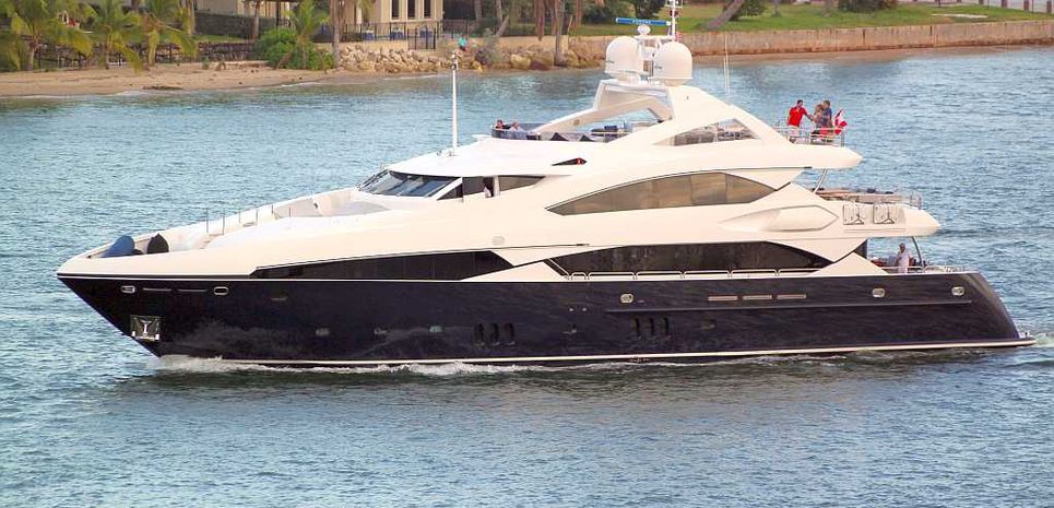 G5 Charter Yacht