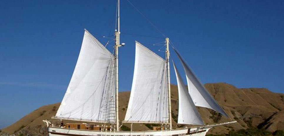 Gaff Rigged Schooner 31 M Charter Yacht