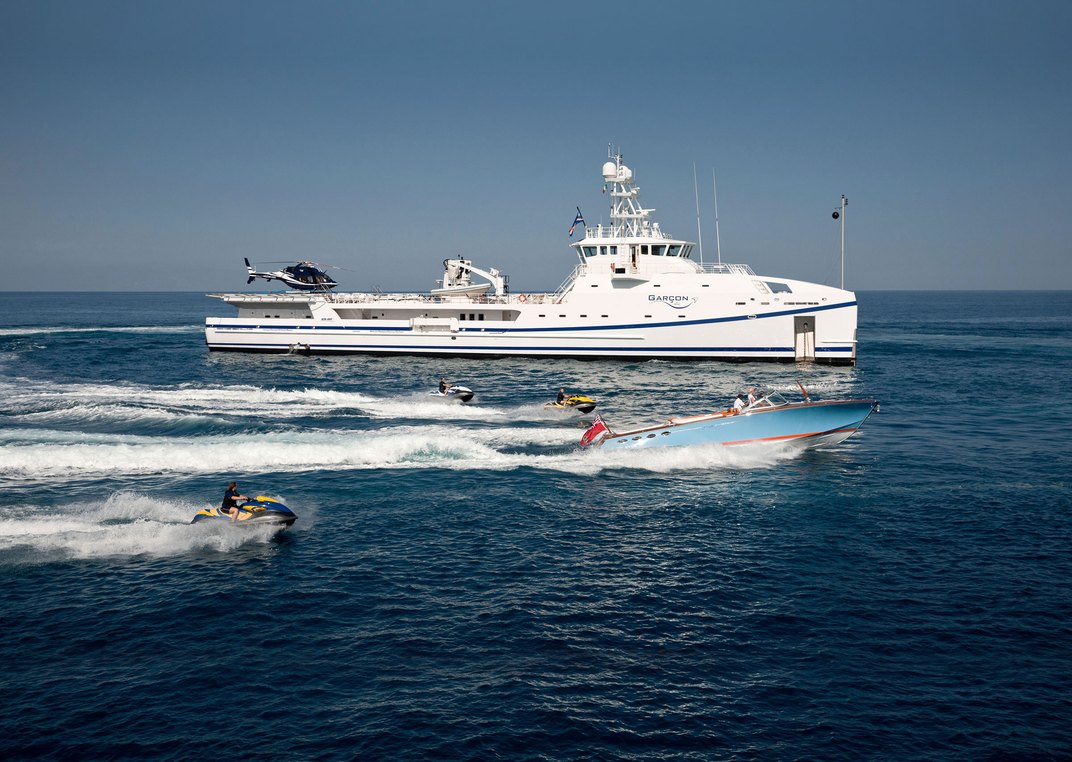 Garcon Charter Yacht