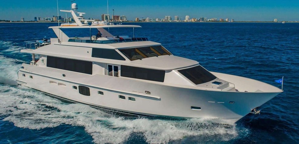 GG Charter Yacht