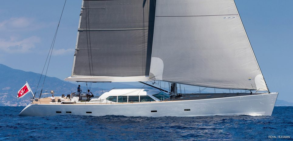 Gliss Charter Yacht