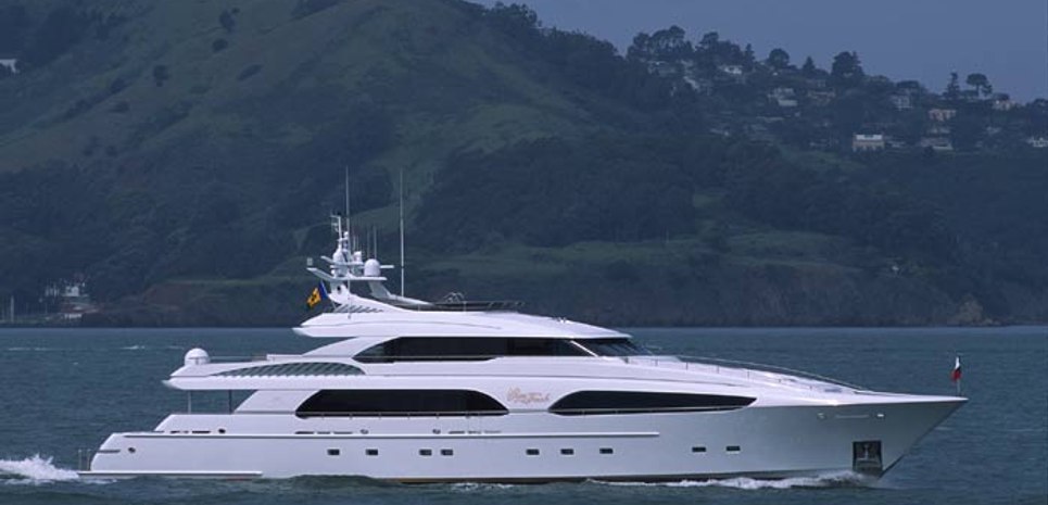 Gran Finale Charter Yacht