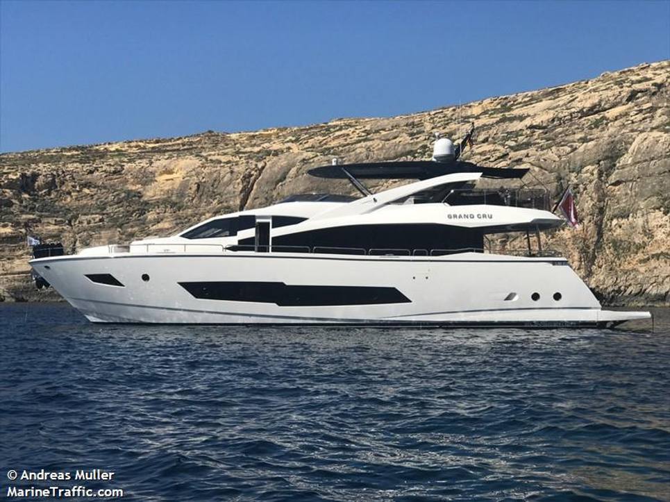 Grand Cru VI Charter Yacht