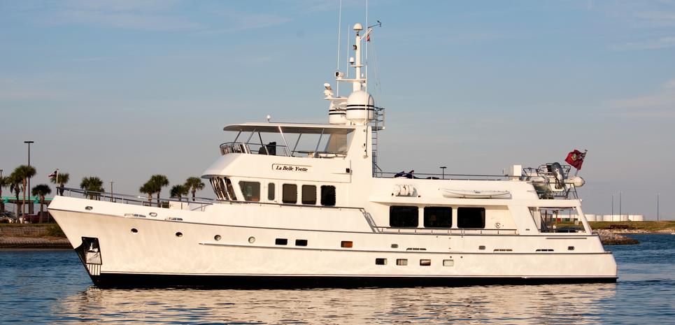 Gusto Charter Yacht