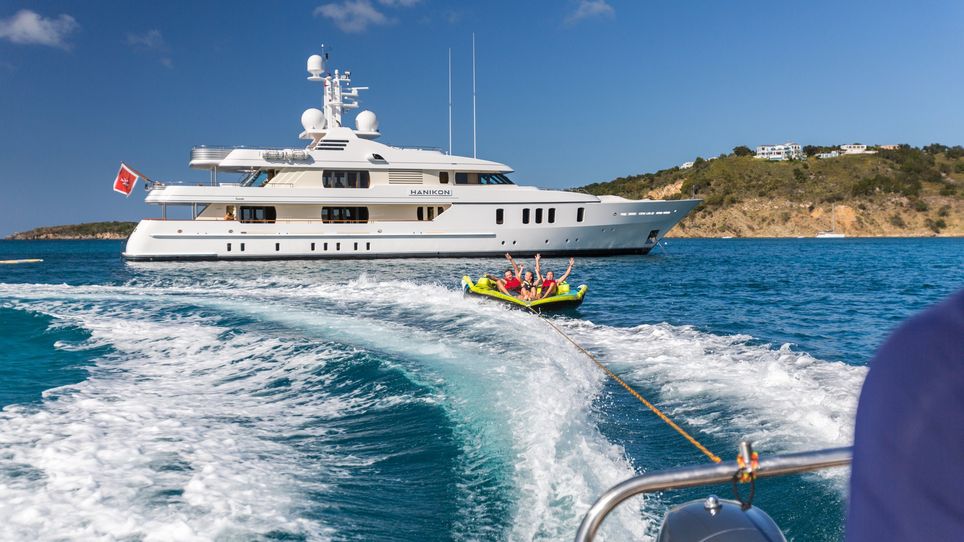 Hanikon Charter Yacht