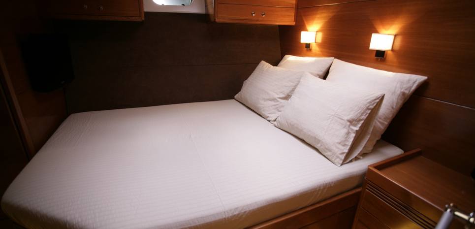 Havillo Charter Yacht