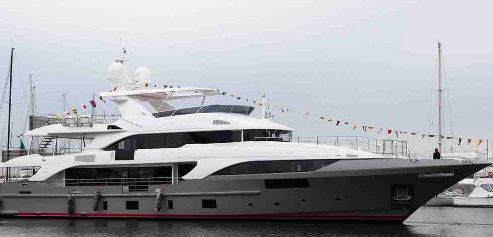 Hemabejo Charter Yacht