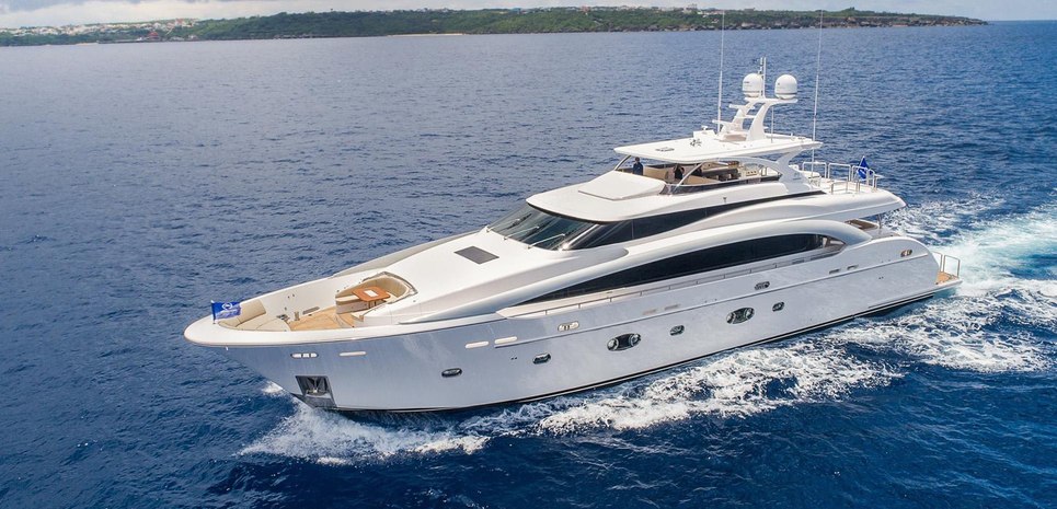 Horizon RP 110 Charter Yacht