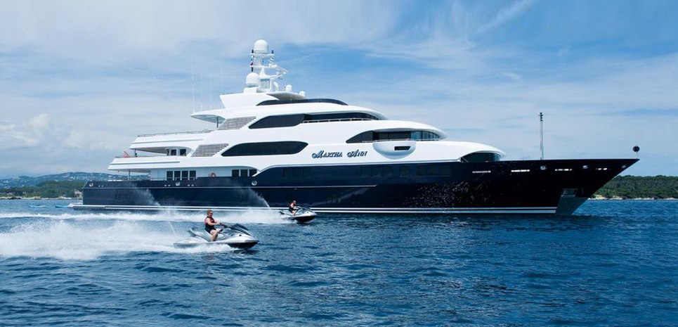 Horizons III Charter Yacht