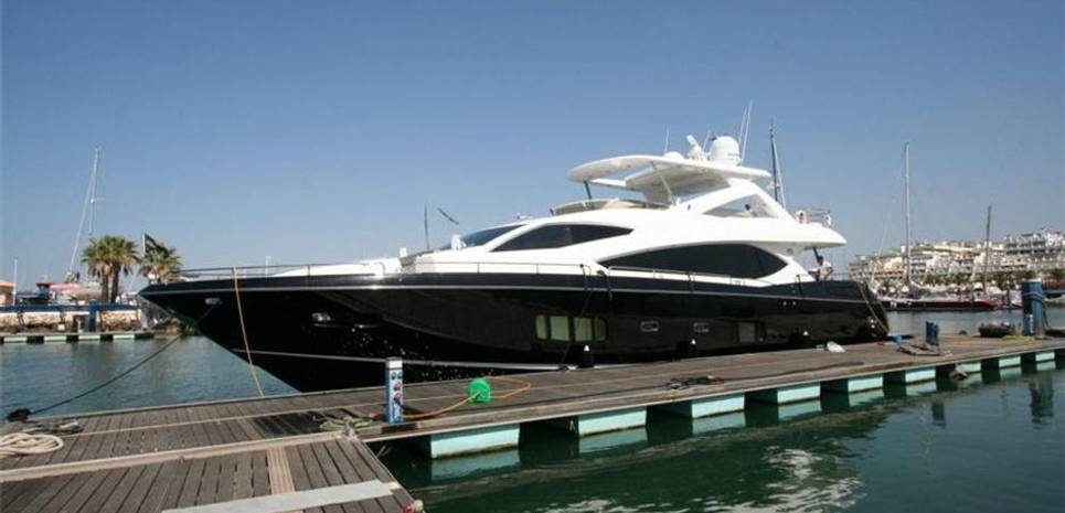 iFly Charter Yacht