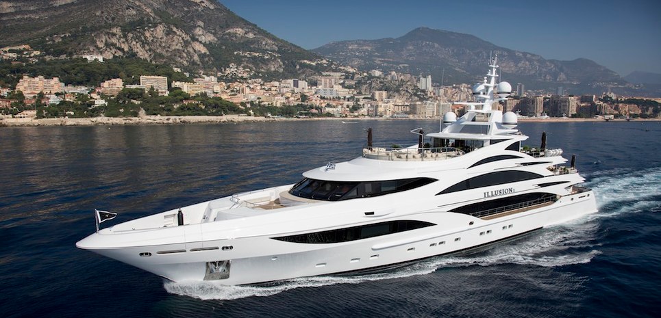 Illusion V Charter Yacht