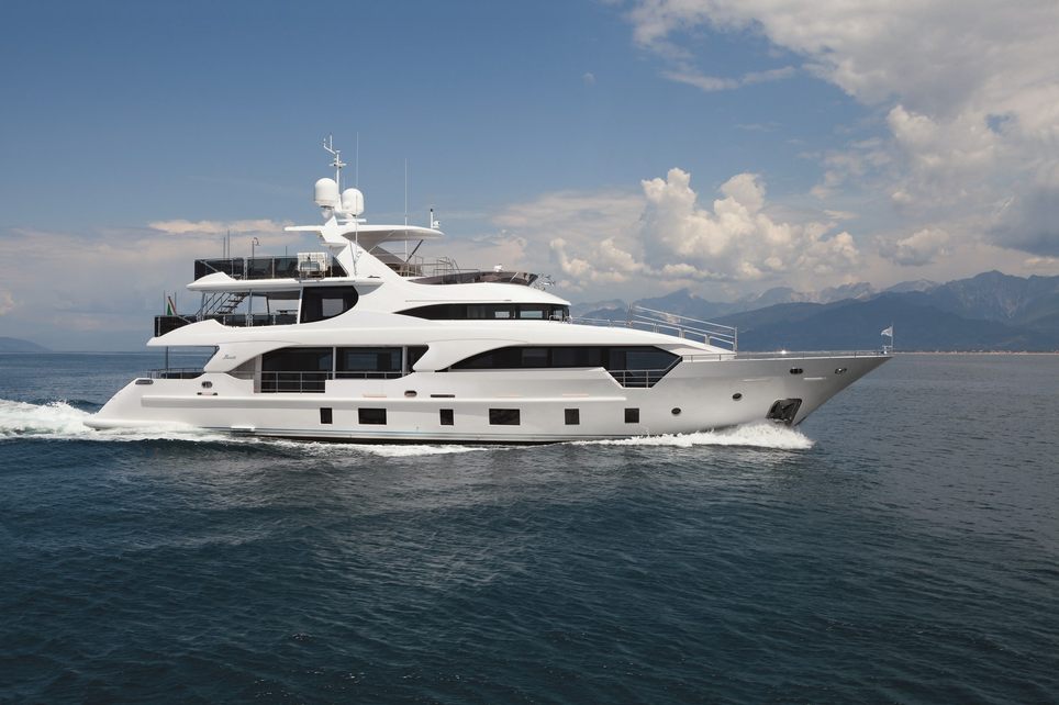Incontatto Charter Yacht