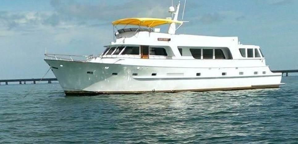 Islands Dreamer Charter Yacht