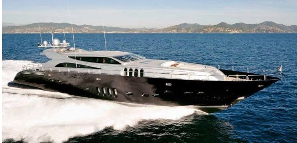 J & Li Charter Yacht