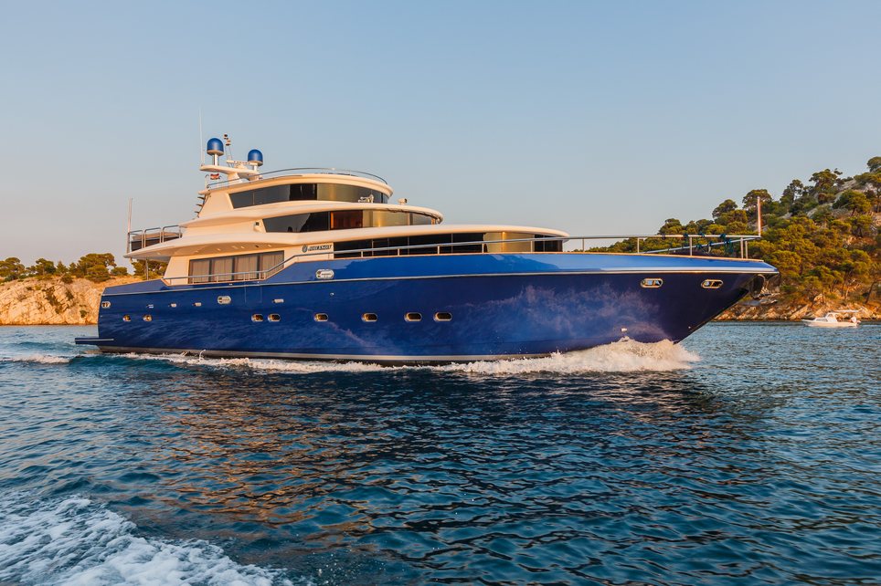 Johnson Baby Charter Yacht