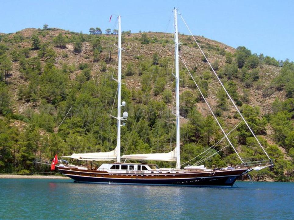 Kaya Guneri V Charter Yacht