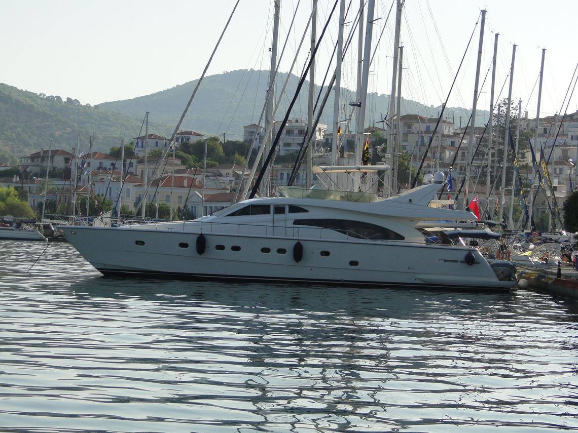 Kialoa Charter Yacht