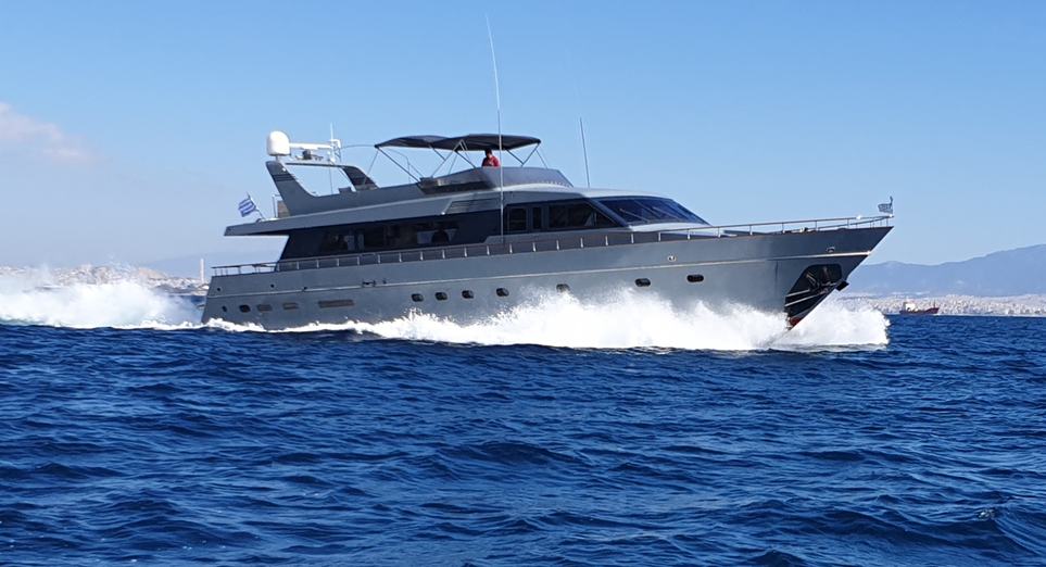 Kiss Charter Yacht
