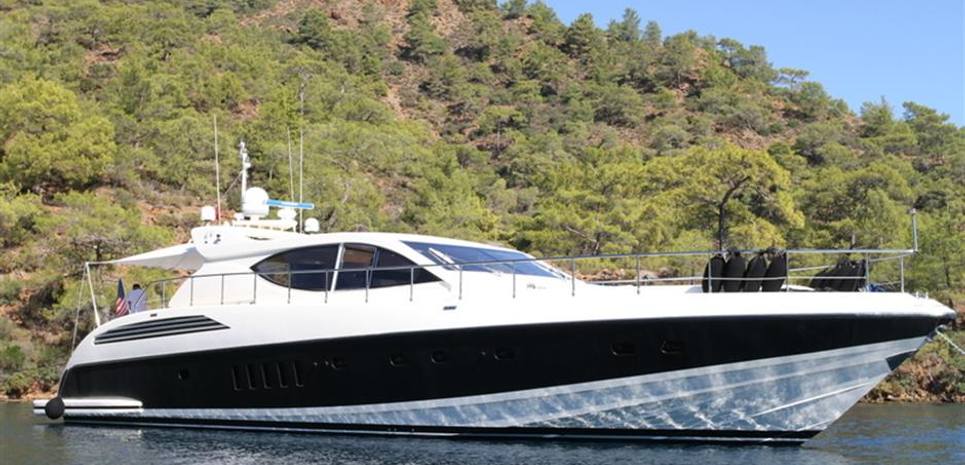 La Donna Charter Yacht